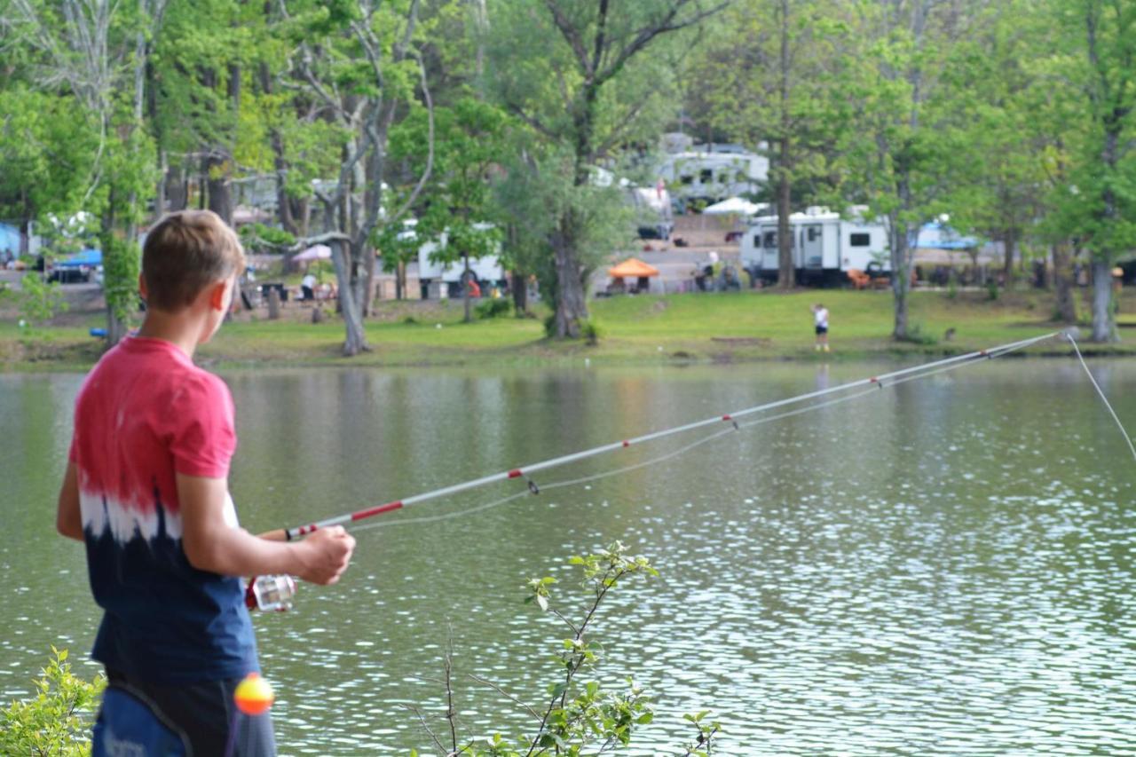 Lakewood Park Campground - Luxury Cabin Barnesville ภายนอก รูปภาพ